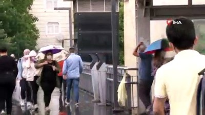 trafik yogunlugu -  Yağış trafiği kilitledi, yoğunluk yüzde 69’a çıktı Videosu