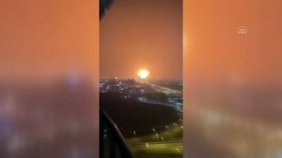 Dubai’de büyük bir patlama sesi duyulduğu ve ardından yangın çıktığı bildirildi