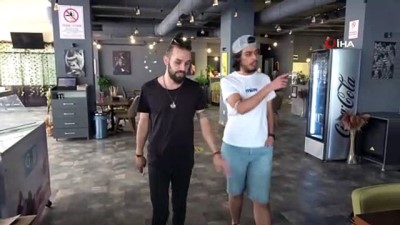 klip cekimi -  Ispartalı genç, hobi olarak seslendirdiği şarkı için Ukrayna’da klip çekti Videosu