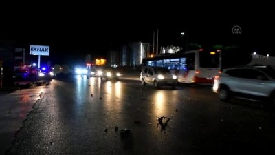 İZMİR - Kemalpaşa'da meydana gelen trafik kazasında 2 kişi yaralandı