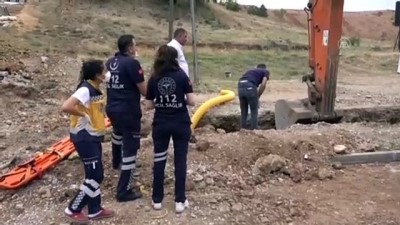 goc - KIRIKKALE - Göçük altında kalan işçi kurtarıldı Videosu