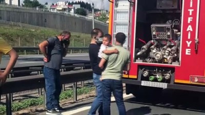 saglik personeli - KOCAELİ - Anadolu Otoyolu'nda 4 kişinin yaralandığı trafik kazası ulaşımı aksattı Videosu
