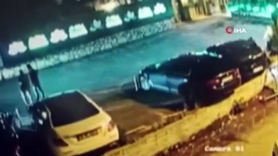silahli kavga -  Maltepe'de silahlı 'yan baktın' kavgası kamerada: 3 yaralı Videosu