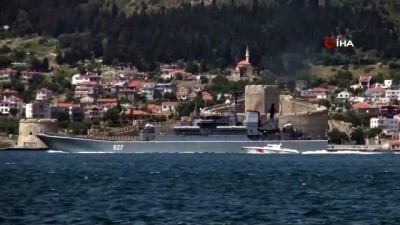  Rus savaş gemileri peş peşe Çanakkale Boğazı’ndan geçti