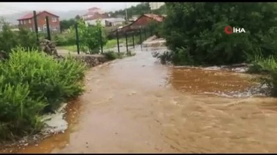 sel baskini -  Şiddetli yağış sonrası tarlalar sular altında kaldı Videosu