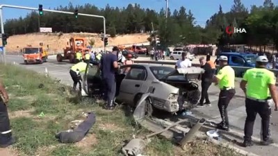 kirmizi isik -  Uşak’ta 8 aracın karıştığı zincirleme kazada 8 kişi yaralandı Videosu
