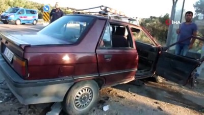  Balıkesir'de iki otomobil çarpıştı: 7 yaralı
