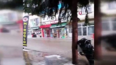 saganak yagmur -  Sarıkamış’ta sağanak yağış ve dolu vatandaşlara zor anlar yaşattı Videosu