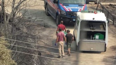 yasli cift -  Küle dönen mahallede kayıp olarak aranan yaşlı çiftin cesetlerine ulaşıldı Videosu