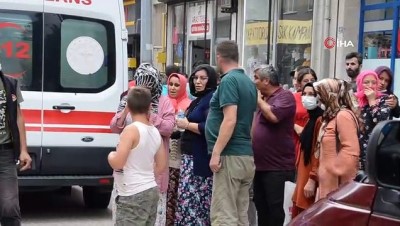  Aniden yola fırlayan çocuğa otomobil çarptı