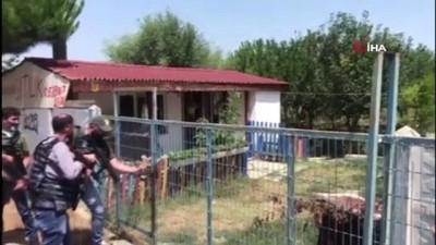 alacak verecek meselesi -  Bağcılar'da iki kardeşi öldüren zanlı yakalandı Videosu