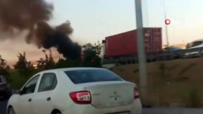 ikitelli -  Basakşehir'de seyir halindeki otomobil alev topuna döndü Videosu
