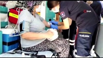 sparta -  Isparta’da parmağı pasta aparatına sıkışan kadın, tırnak makasıyla kurtarıldı Videosu