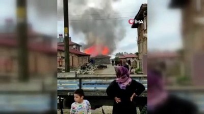 yukselen -  Bolu’da ahşap ev alev alev yandı Videosu