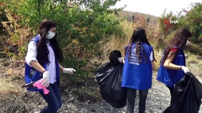 sosyal sorumluluk -  - Gönüllü gençler, Hazar Gölü çevresini temizledi Videosu