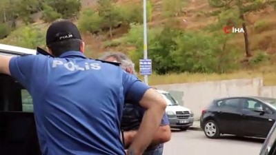 polis merkezi -  Hasta-doktor kavgasında doktor kafasından yaralandı Videosu