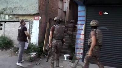 narkotik kopek -  İstanbul'da uyuşturucu tacirlerine yönelik eş zamanlı operasyon Videosu