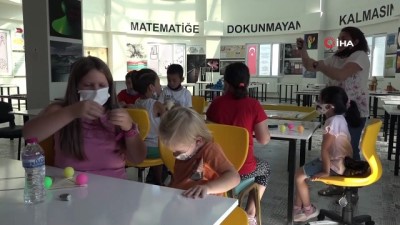 yaz tatili -  Öğrenciler robotik kodlama dersiyle hem öğreniyor hem eğleniyor Videosu