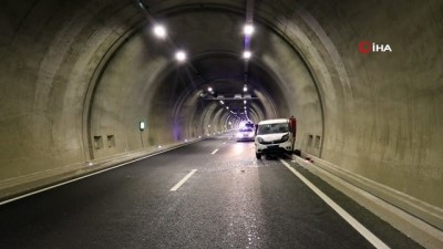 yakin plan -  Kahramanmaraş’ta tünelde iki araç çarpıştı: 2 yaralı Videosu