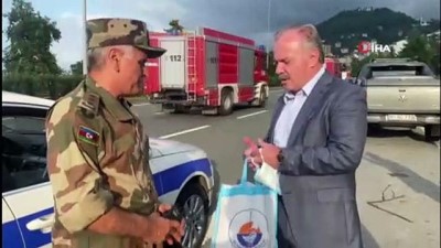 belediye baskani -  Yangın bölgesinden ülkelerine dönen Azeri itfaiyecilere Sürmene'den de bıçak hediyesi Videosu