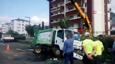 arac konvoyu -  Yola devrilen çöp kamyonu nedeniyle Karadeniz Sahil Yolu'nda araç kuyruğu oluştu Videosu