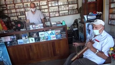market -  40 yıllık kasetçi dijital müziğe meydan okuyor Videosu