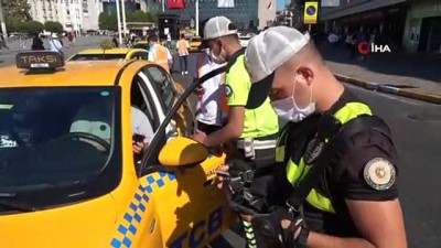 para cezasi -  Ceza kesilen taksi sürücünden ilginç tepki: “Allah bin kere razı olsun”
- Taksim Meydanı’nda ticari taksilere yönelik denetim gerçekleştirildi Videosu