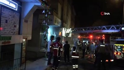 hantepe -  Kartal’da bir halı dükkânında korkutan yangın Videosu