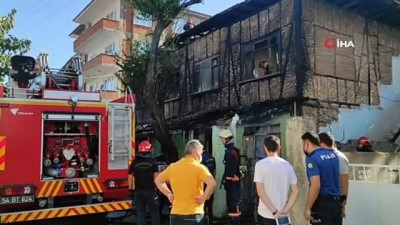 yangina mudahale -  Kömürlükte çıkan yangın kerpiç evi kül etti Videosu