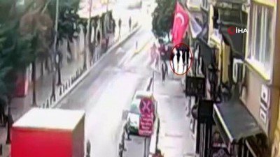 hirsiz -  Taksim’de akılalmaz olay: Tarihi şamdanı çalıp hurda fiyatına sattı Videosu