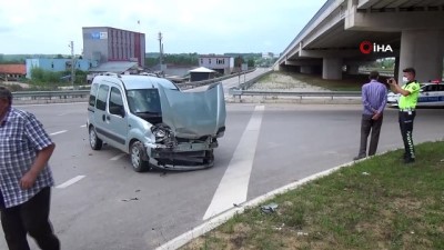  Ayancık yolunda kaza: 2 yaralı