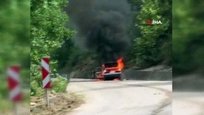 felaket -  Bozkurt'ta otomobil alevlere teslim oldu Videosu