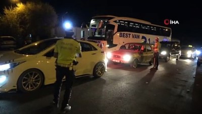 yolcu otobusu -  Karantinayı delen riskli gruptaki vatandaş denetimde yakalandı,  'idare et' dedi Videosu