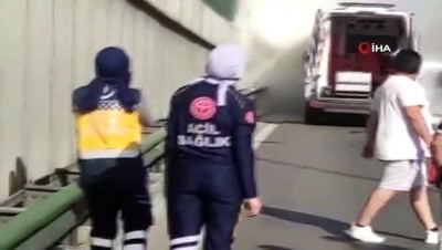 saglik gorevlisi -  Görev yaptığı ambulans alev alınca gözyaşlarına boğuldu Videosu
