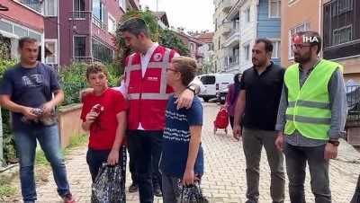hafriyat kamyonu -  Sel nedeniyle balçıkla dolan Bozkurt’taki şehitlik anıtı Mehmetçik tarafından temizlendi Videosu