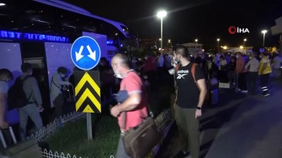 tatil -  Trabzon Havalimanı pisti uçuşlara kapatıldı, yoğunluk oluştu Videosu