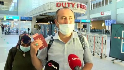  Afganistan'dan gelen yolcular havalimanında açıklamalarda bulundu