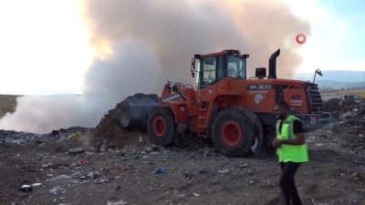 bild -  Karabük’te çöplükte çıkan yangını söndürme çalışmaları sürüyor Videosu