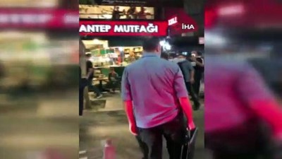  Cumhurbaşkanı Erdoğan, Çengelköy’de bir restorana uğradı