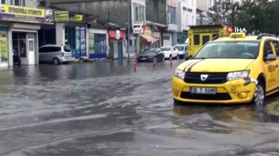 saganak yagmur -  Kars’ta caddeler göle döndü Videosu