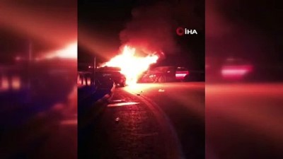 direksiyon -  Tokat'ta bariyerlere çarpan otomobil alev aldı: 3 yaralı Videosu