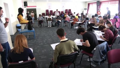 ipekyolu -  Vanlı öğrenciler yetenek sınavlarına hazırlanıyor Videosu