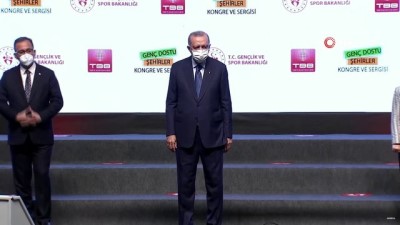  Cumhurbaşkanı Erdoğan’dan Başakşehir’e ödül