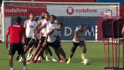 futbol - Beşiktaş'ta neşeli antrenman Videosu