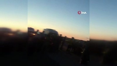 bild -  Hayvanları yolun karşısına geçirmek isteyen kız çocuğu tırın altında kalarak hayatını kaybetti Videosu