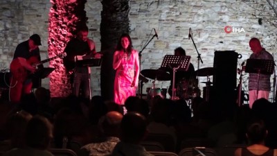 uluslararasi -  - Türk cazının ustalarından Güvercinada'da unutulmaz konser Videosu