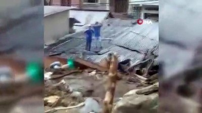 siddetli yagis -  - Venezuela’da toprak kayması: 15 ölü Videosu