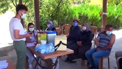  Aksaray’da mobil aşı ekipleri köy köy dolaşıp aşı yapıyor