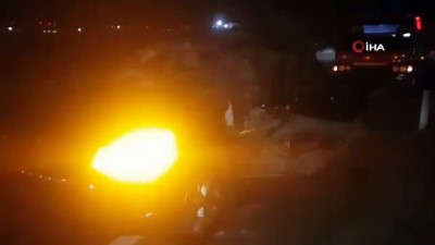 hafriyat kamyonu -  Otomobil, hafriyat kamyonuna çarptı: 1 ölü, 1 yaralı Videosu