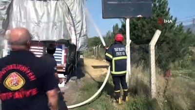  Saman yüklü tırda yangın büyümeden söndürüldü